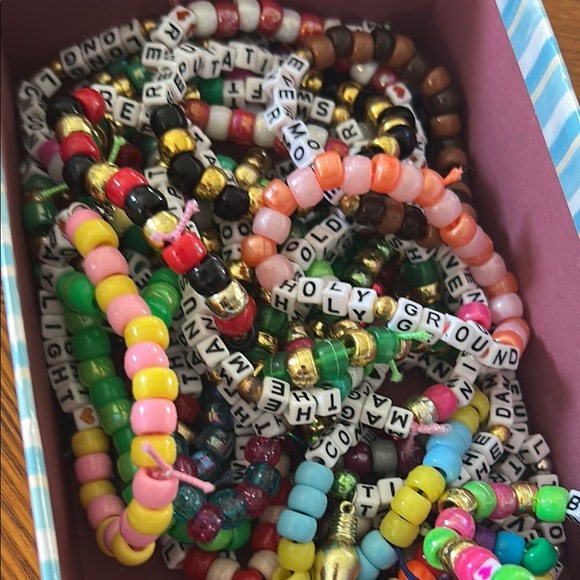 Taylor Swift Beaded Friendship Bracelets Set - Picture 2 of 5